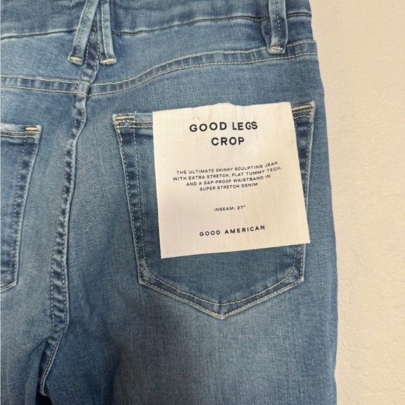 Good American Good Legs Crop Women's Blue Jeans - Picture 3 of 8